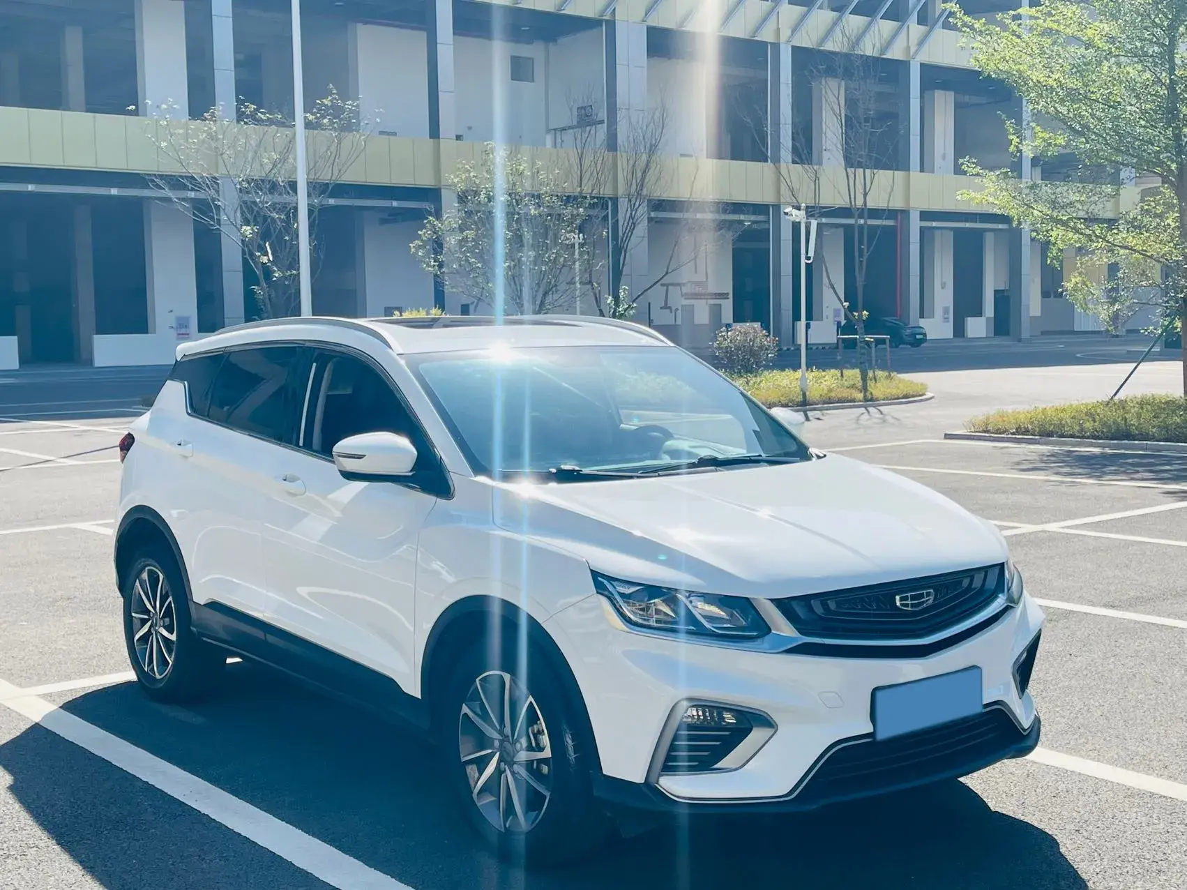 2020 GEELY COOLRAY thumbnail 3