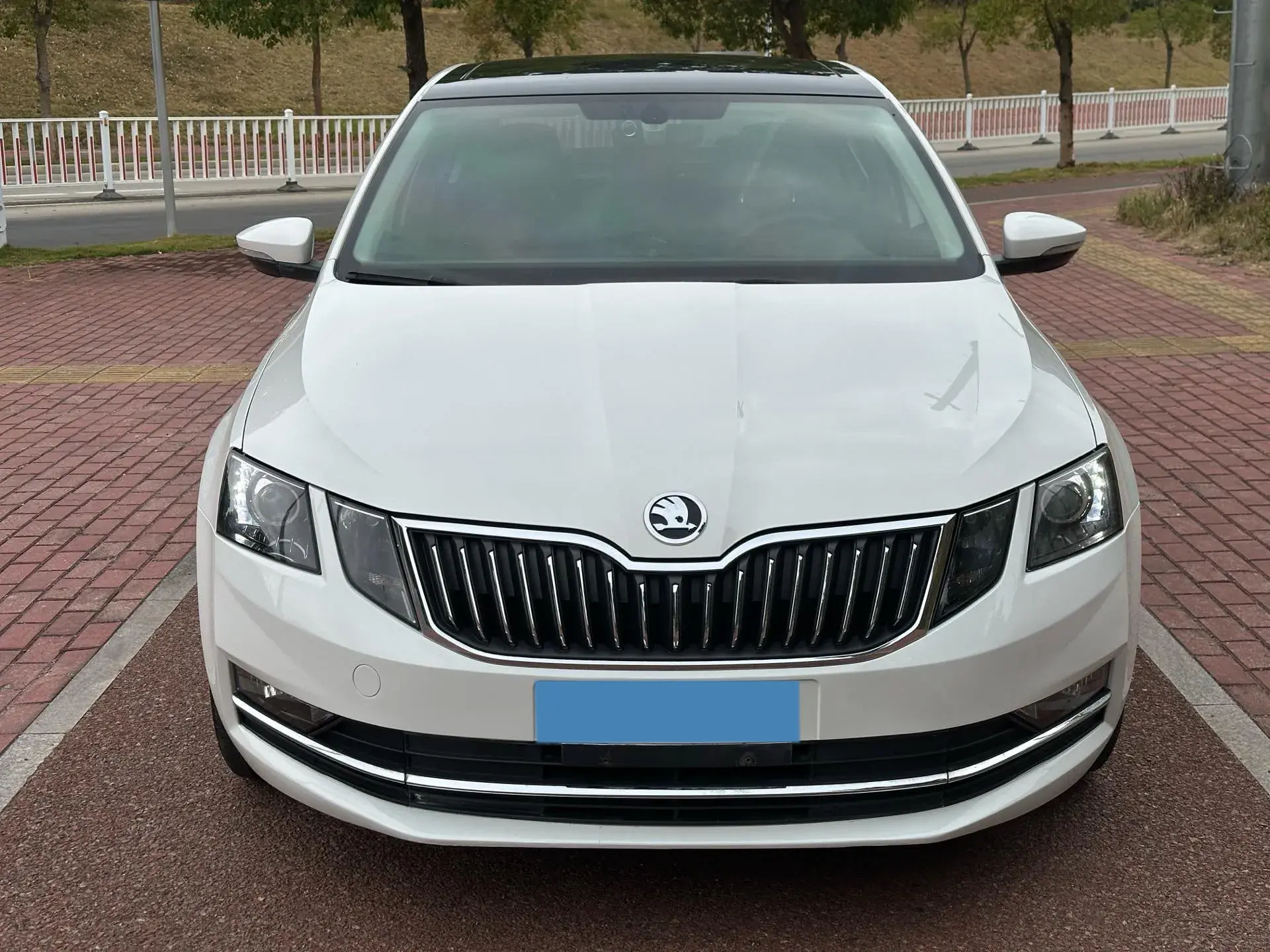 2019 SKODA OCTAVIA thumbnail 2