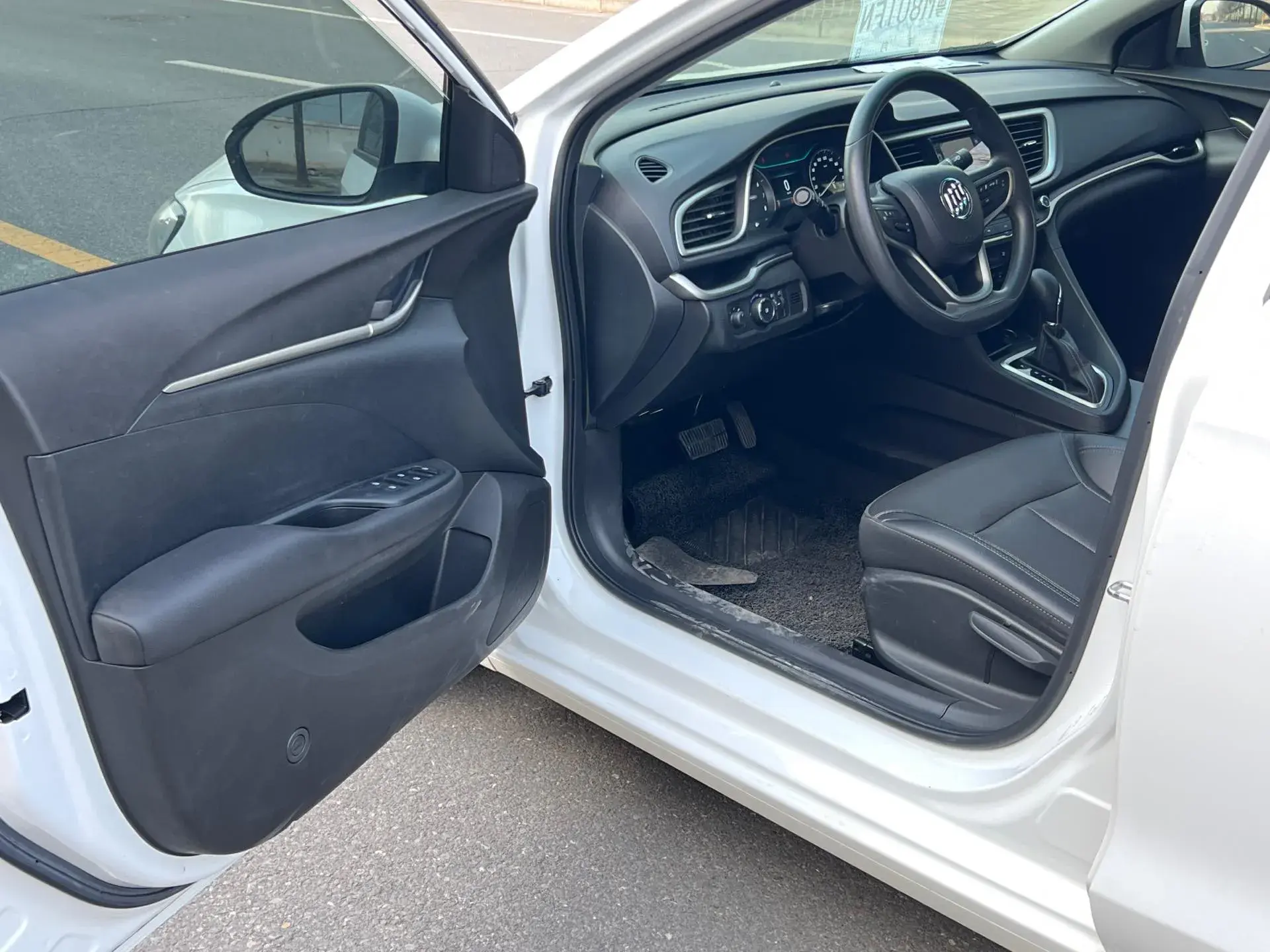 2021 BUICK EXCELLE thumbnail 4