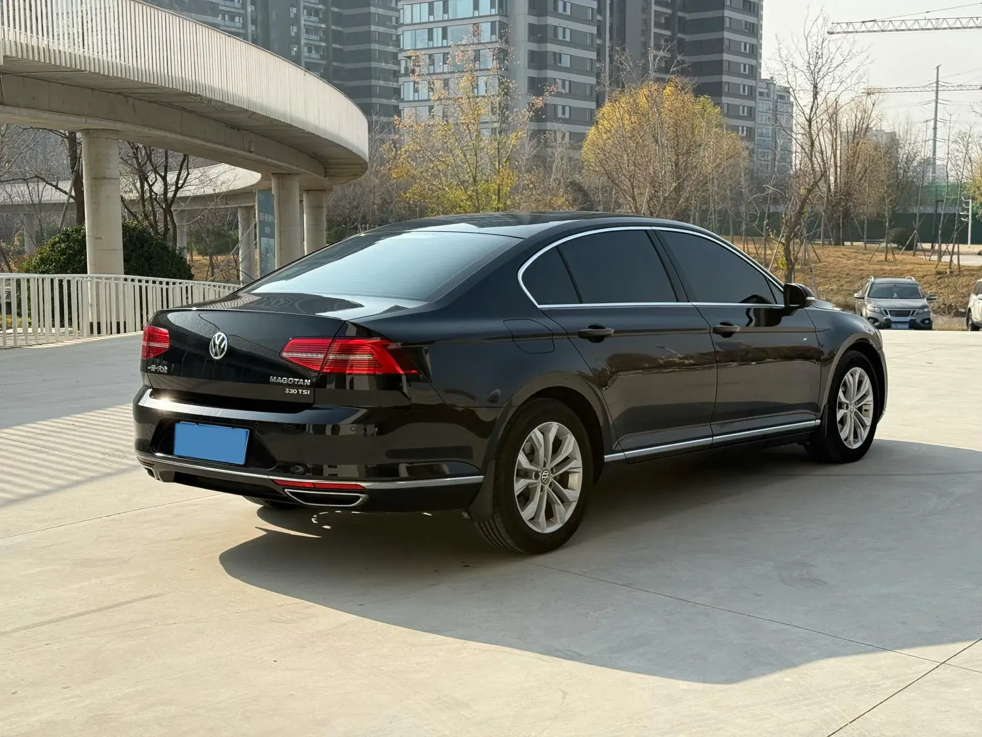 2018 VOLKSWAGEN MAGOTAN thumbnail 3