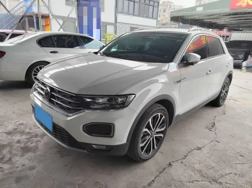 2021 VOLKSWAGEN T-ROC view 1