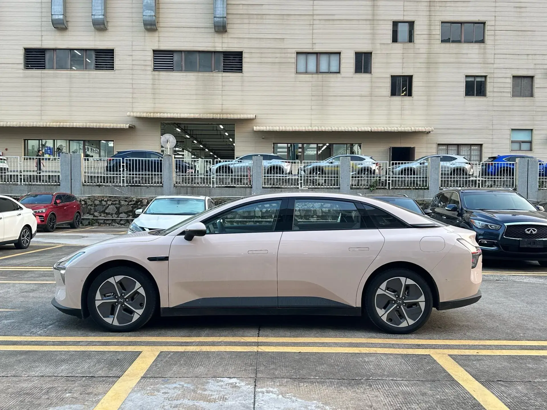 2024 XPENG MONA thumbnail 4