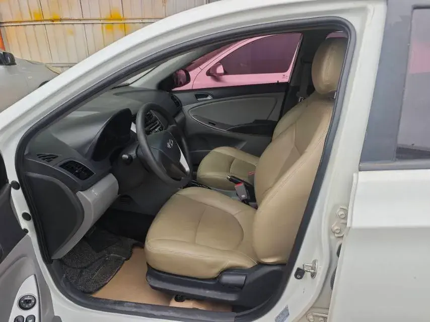 2016 HYUNDAI REINA thumbnail 2