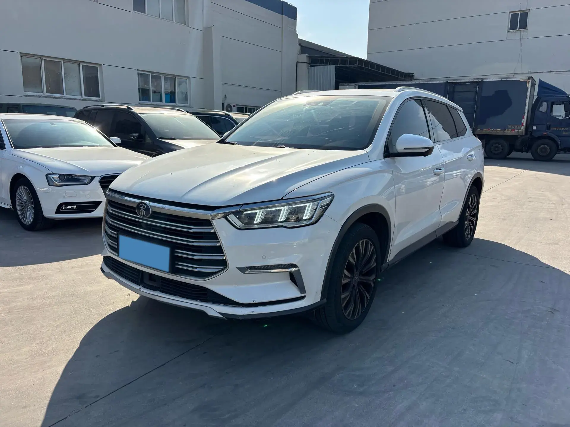 2019 BYD SONG view 1