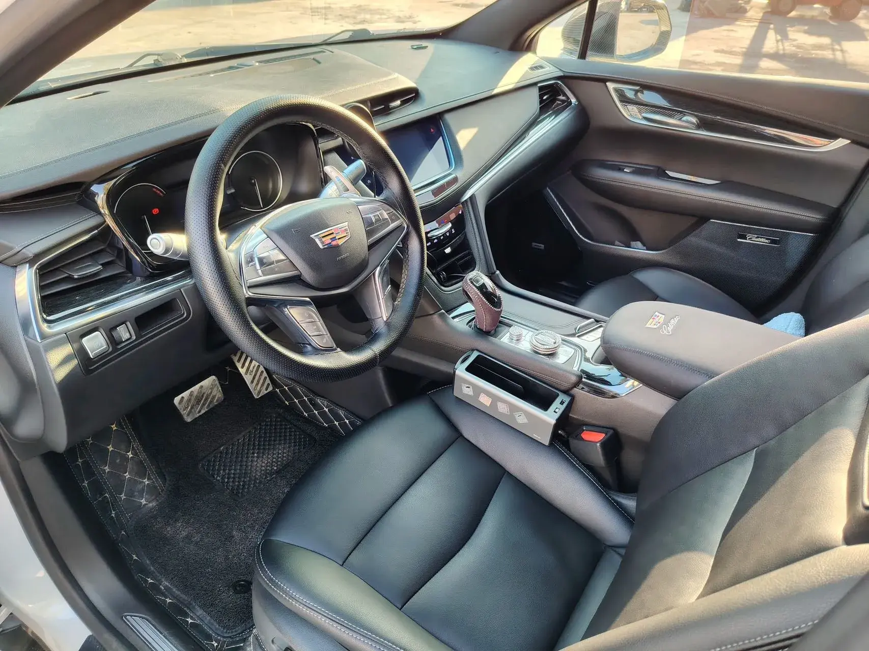 2021 CADILLAC XT5 thumbnail 4