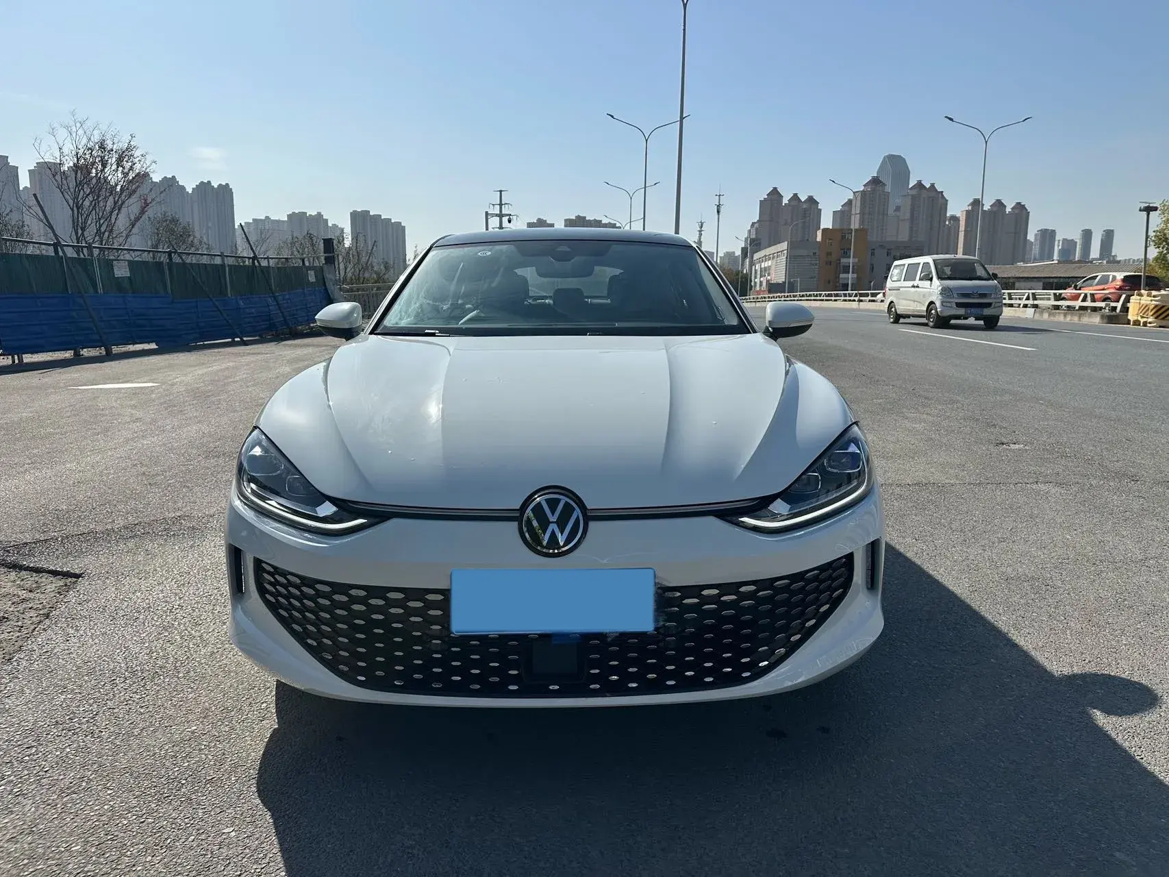 2025 VOLKSWAGEN LAMANDO thumbnail 2