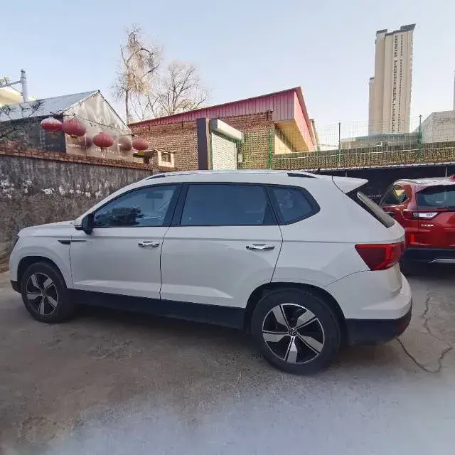 2021 VOLKSWAGEN THARU thumbnail 2