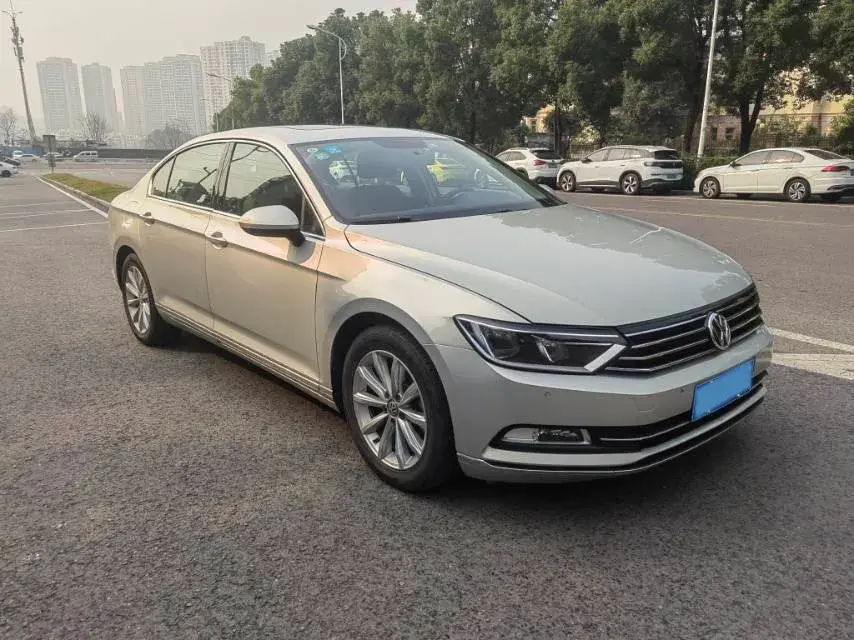 2018 VOLKSWAGEN MAGOTAN thumbnail 2