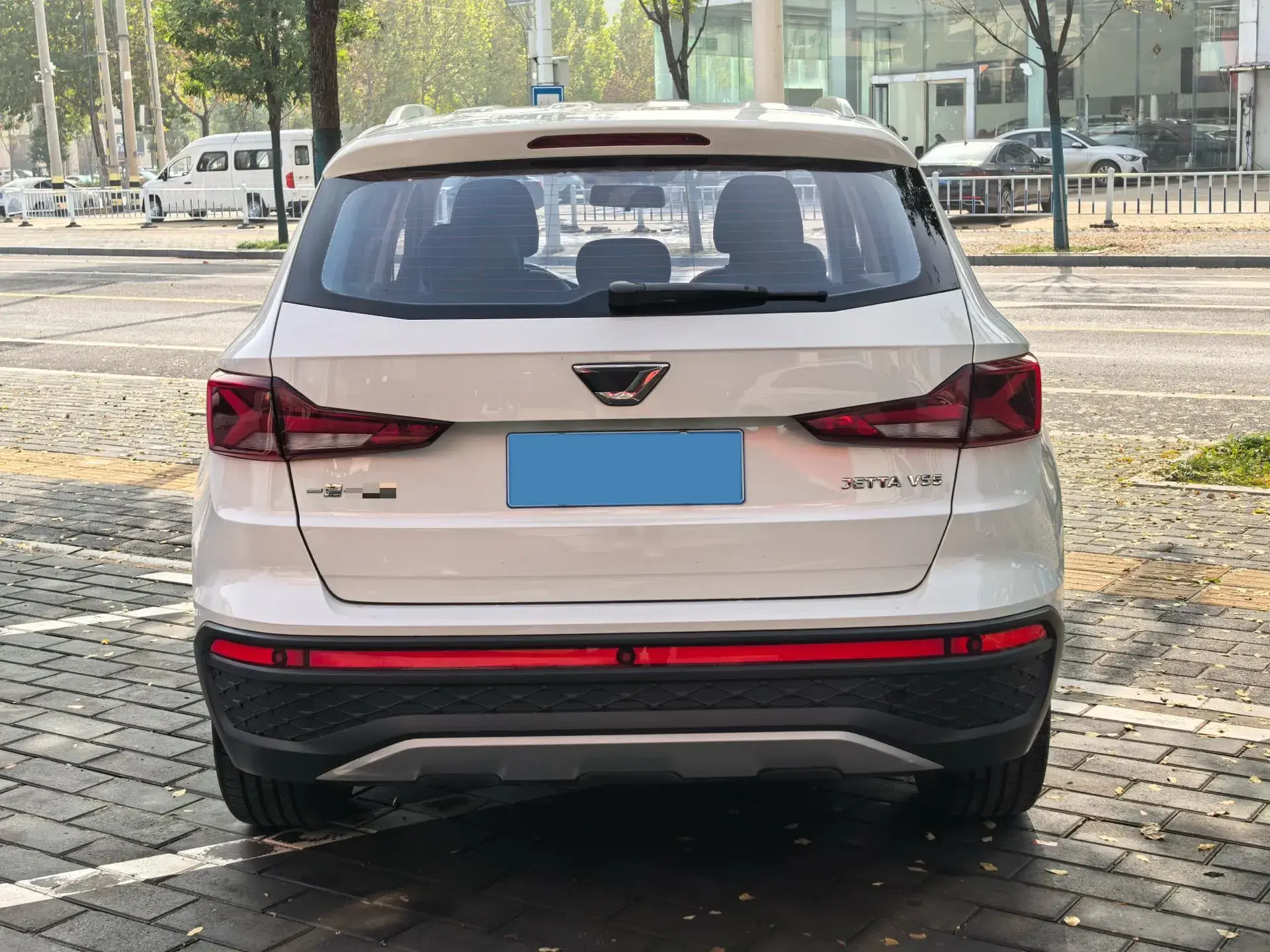 2021 JETTA VS5 thumbnail 4