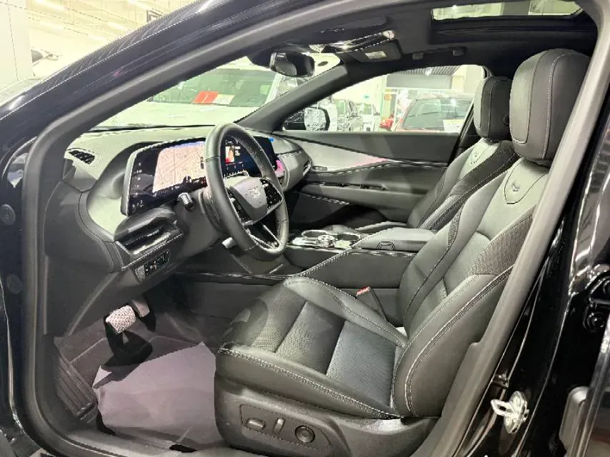 2023 Cadillac GT4 1.5T 211HP L4 9AT,autocango,china used car exporter,china ev exporter,chinese used car exporter,chinese used ev exporter