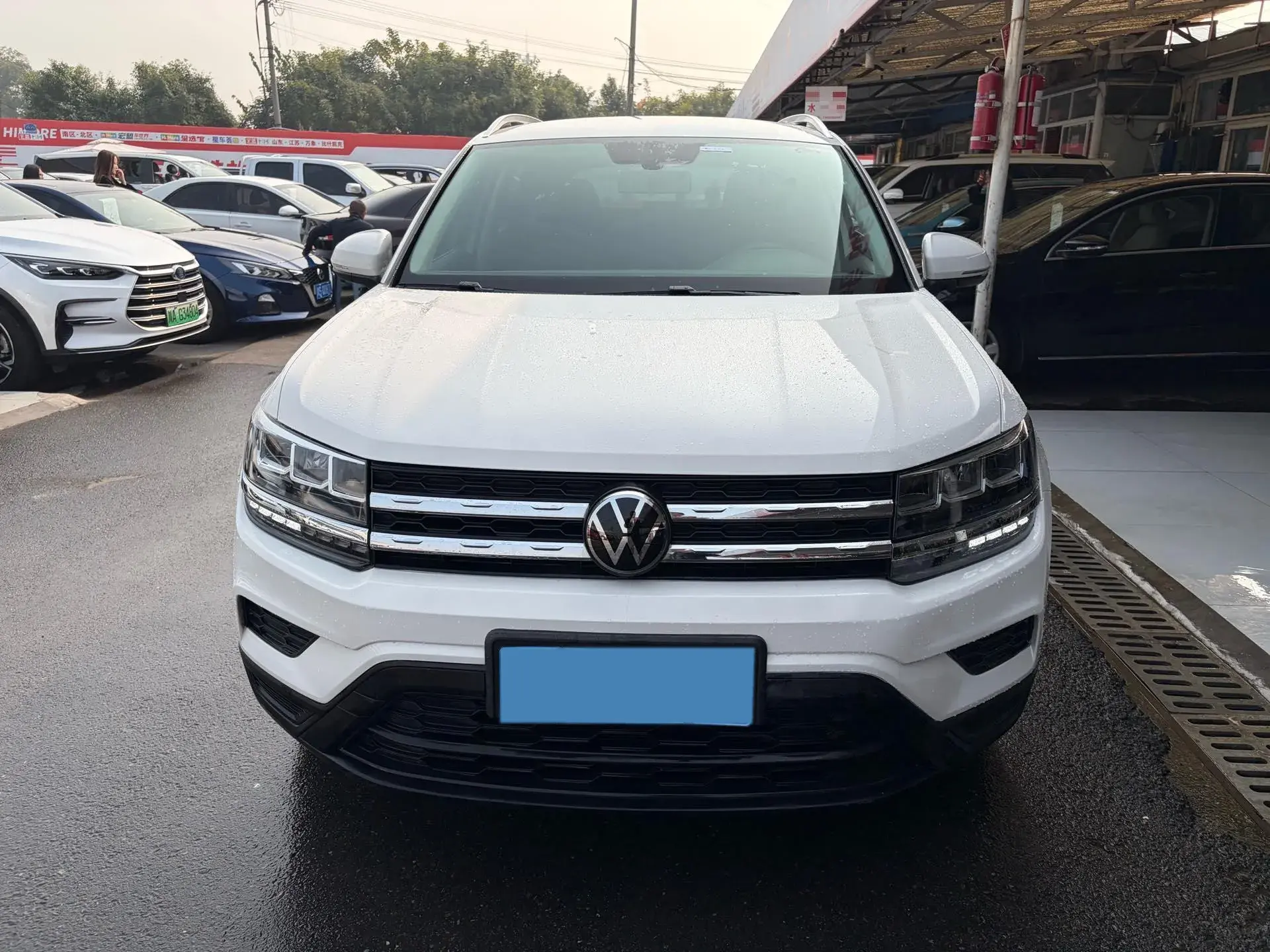 2022 VOLKSWAGEN THARU thumbnail 2