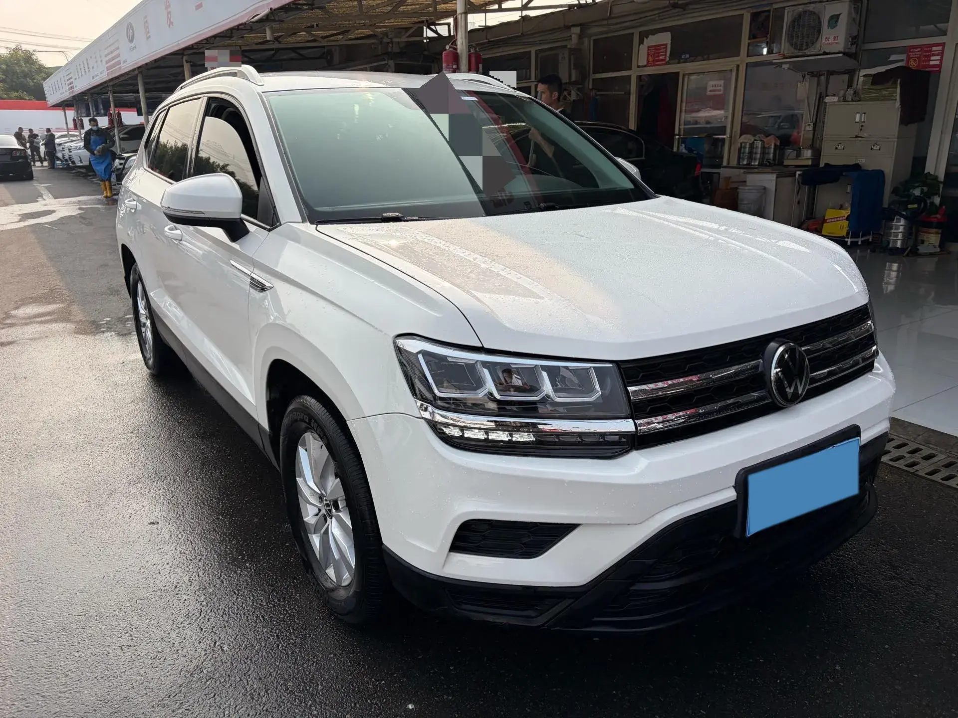 2022 VOLKSWAGEN THARU thumbnail 3