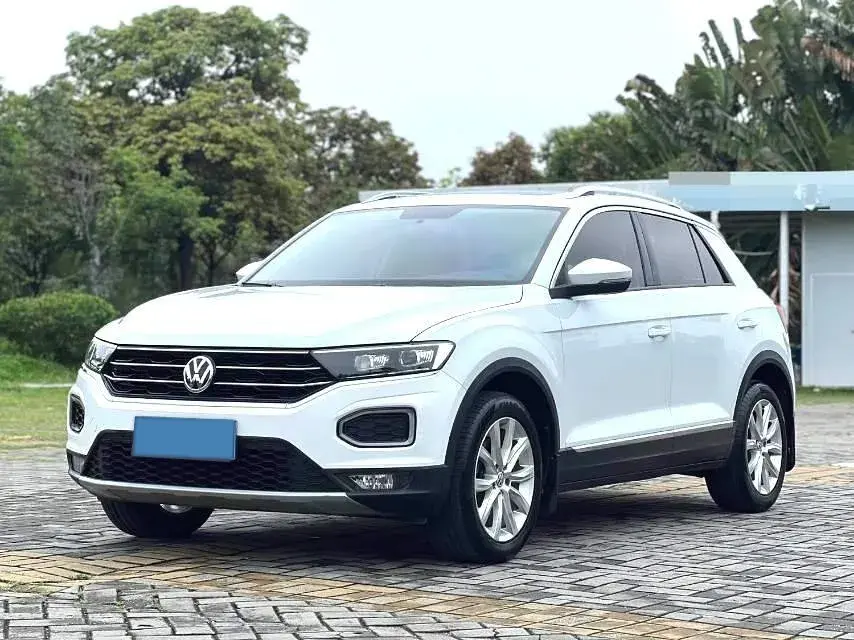 2018 VOLKSWAGEN T-ROC view 1