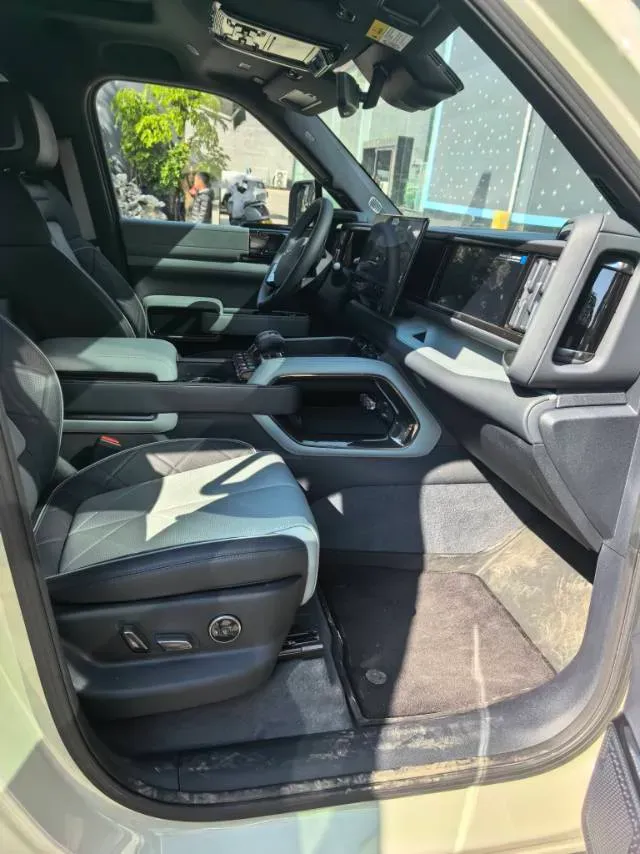 2025 FangChengBao Bao 5 1.5T 194HP L4 E-CVT PHEV 31.8KWH,autocango,china used car exporter,china ev exporter,chinese used car exporter,chinese used ev exporter