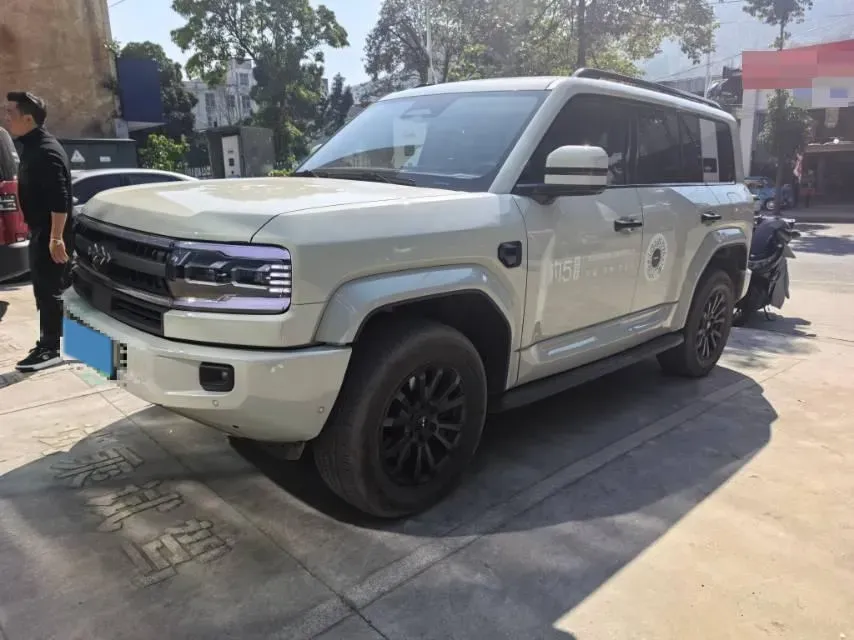 2025 FangChengBao Bao 5 1.5T 194HP L4 E-CVT PHEV 31.8KWH,autocango,china used car exporter,china ev exporter,chinese used car exporter,chinese used ev exporter