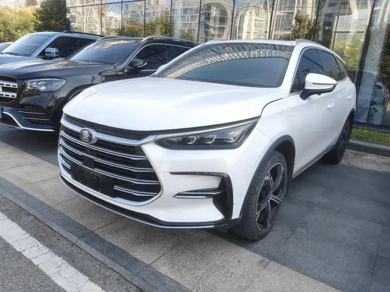 2021 BYD TANG view 1