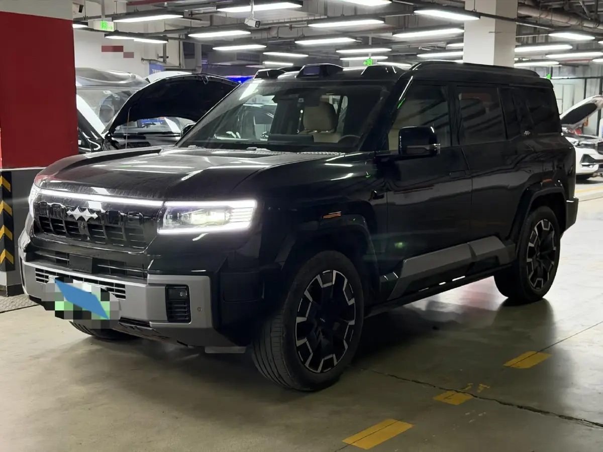 2025 FangChengBao Bao 8 2.0T 245HP L4 E-CVT PHEV 36.8KWH