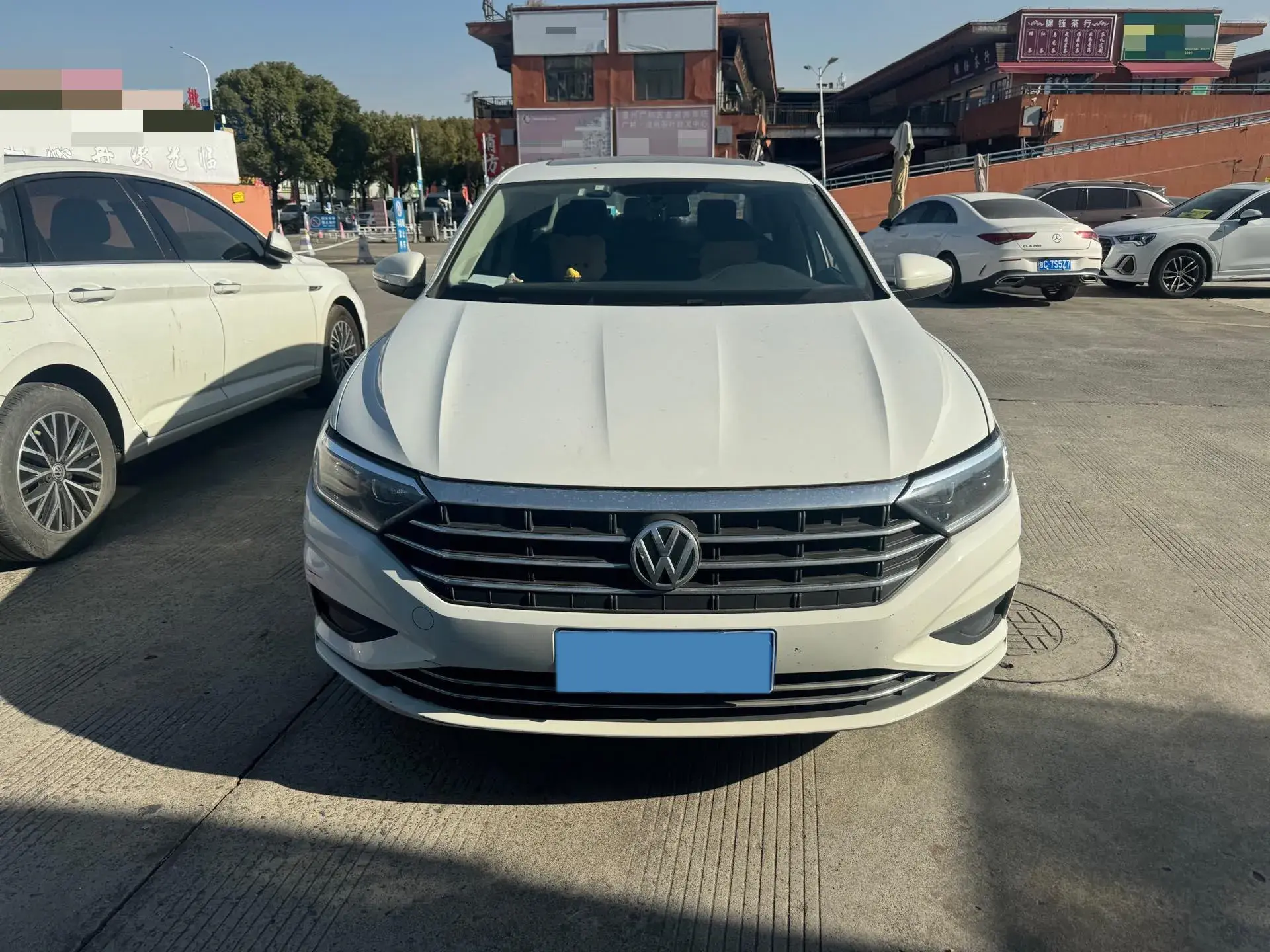 2022 VOLKSWAGEN SAGITAR thumbnail 2