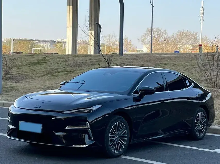 2025 Geely Galaxy Starshine 8 1.5L 112HP L4 1DHT PHEV