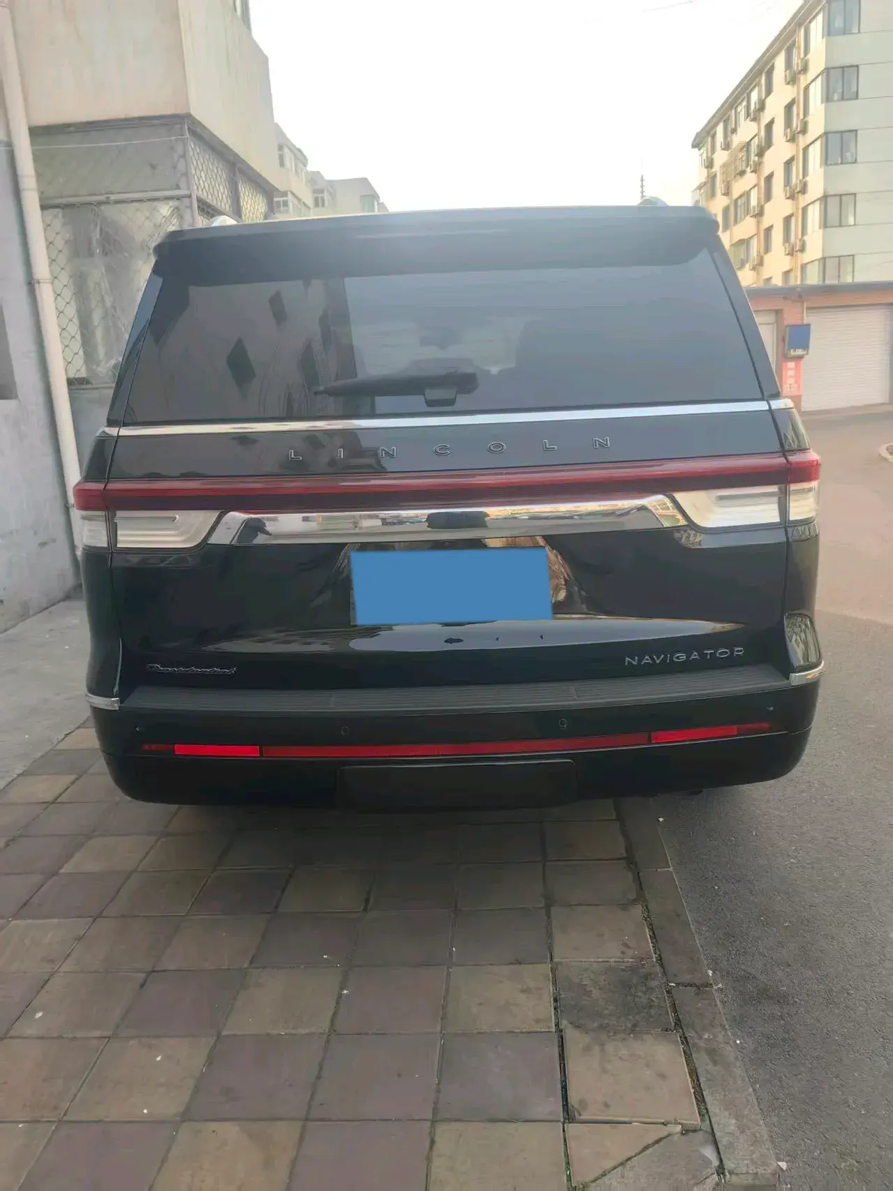 2022 LINCOLN NAVIGATOR thumbnail 3