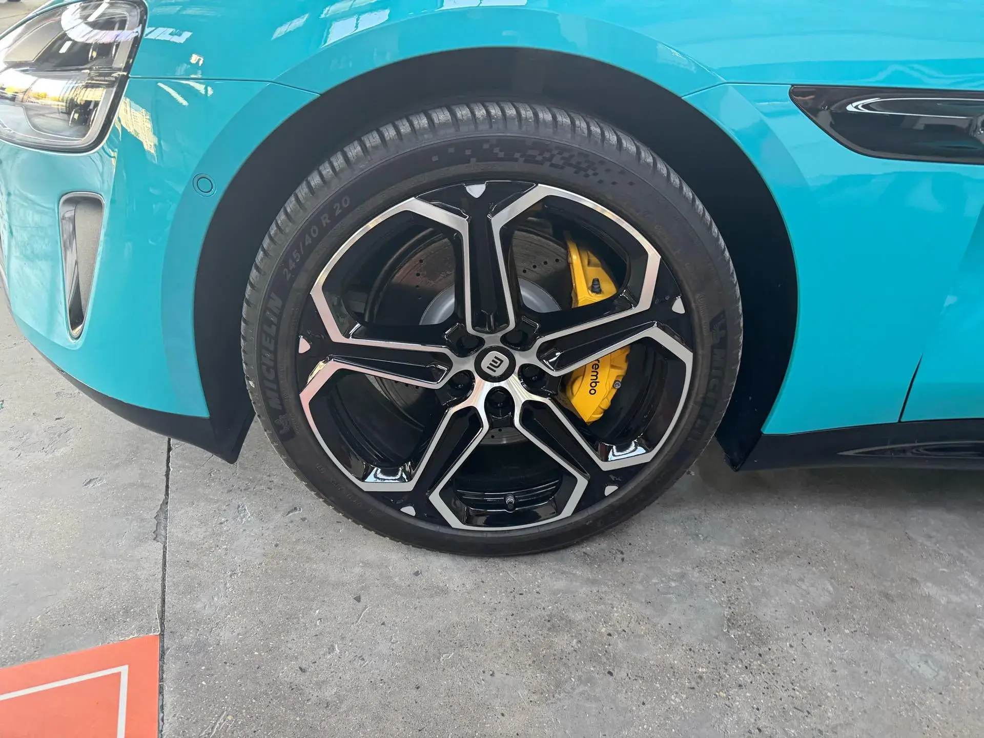 2024 MI SU7 thumbnail 2