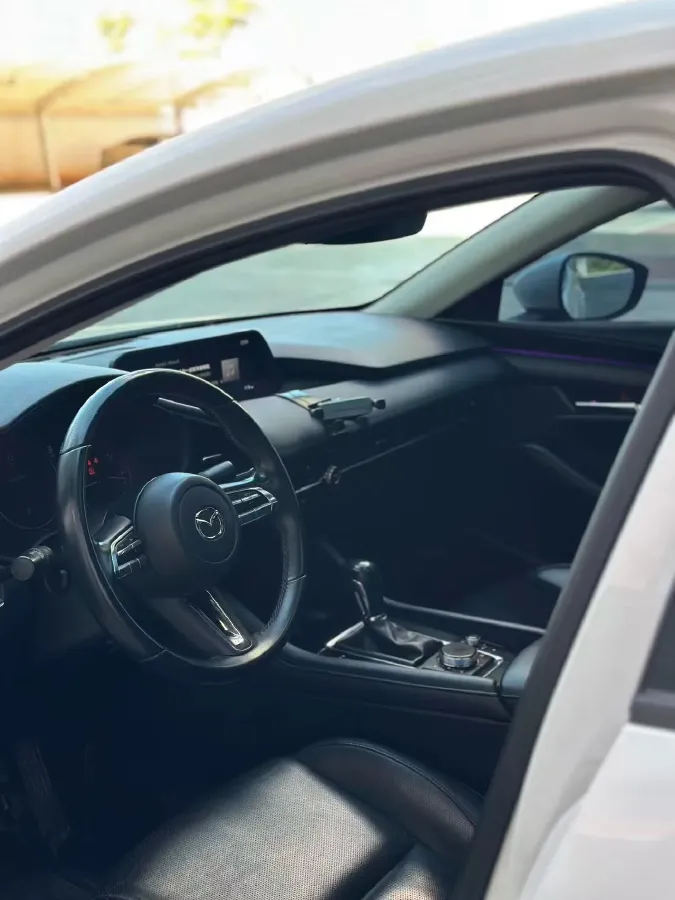 2021 Mazda 3 Axela 2.0L 158HP L4 6AT,autocango,china used car exporter,china ev exporter,chinese used car exporter,chinese used ev exporter