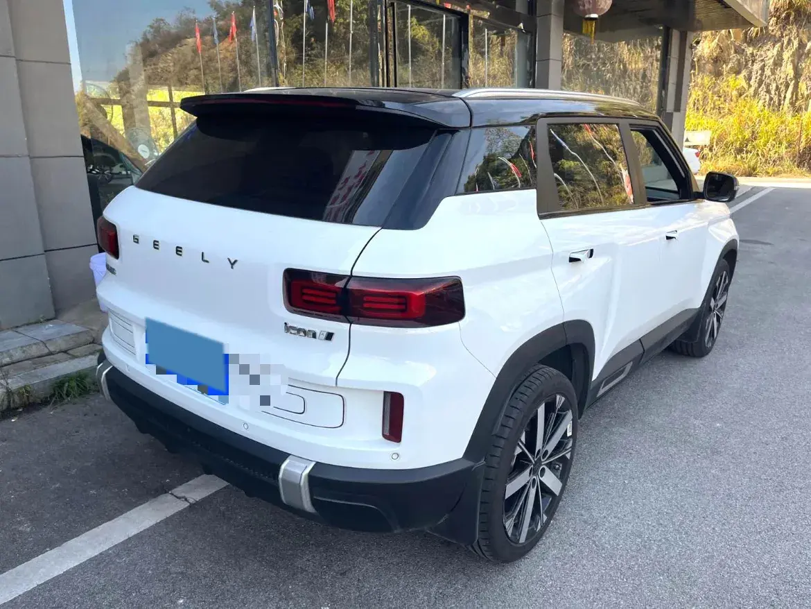 2023 GEELY ICON thumbnail 4