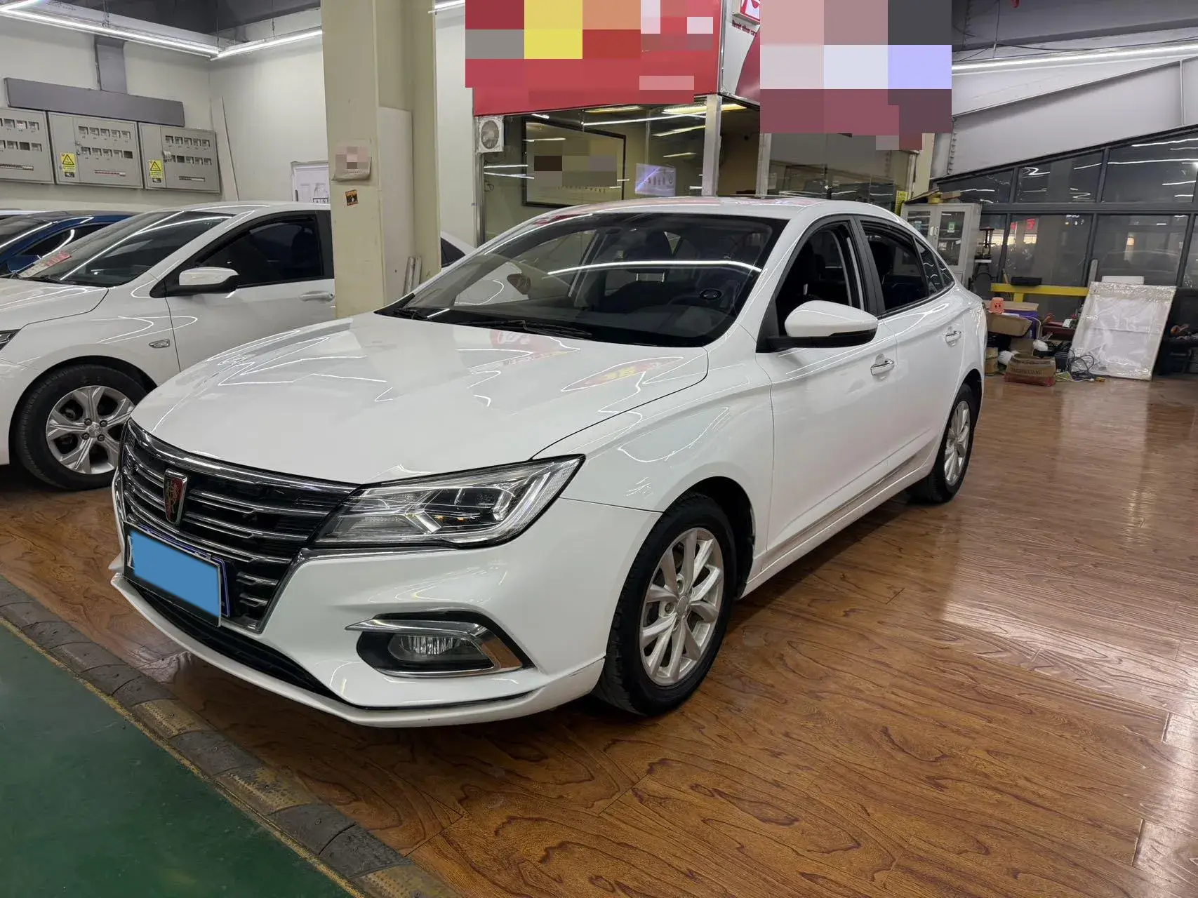 2020 ROEWE I5 view 1