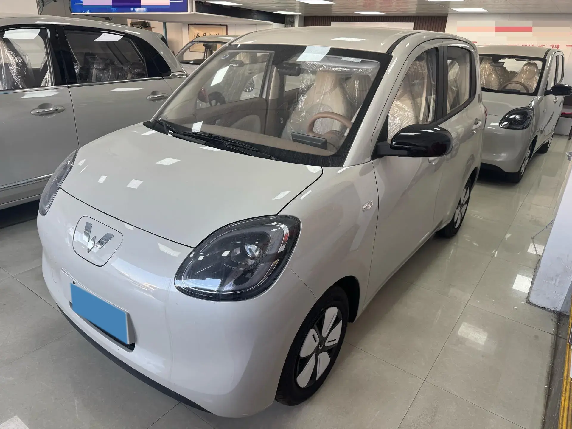 2025 WULING HONGGUANG view 1