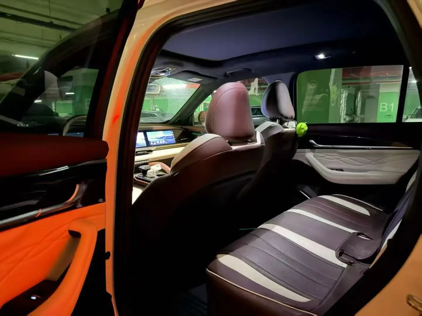 2021 GEELY MONJARO thumbnail 4