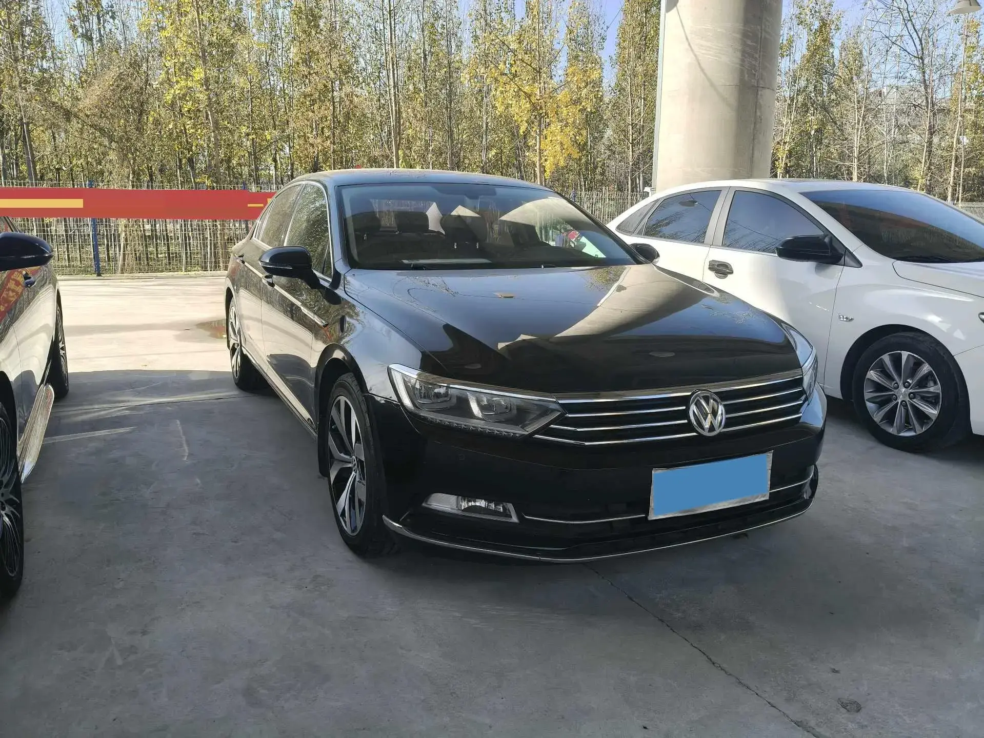 2019 VOLKSWAGEN MAGOTAN thumbnail 3