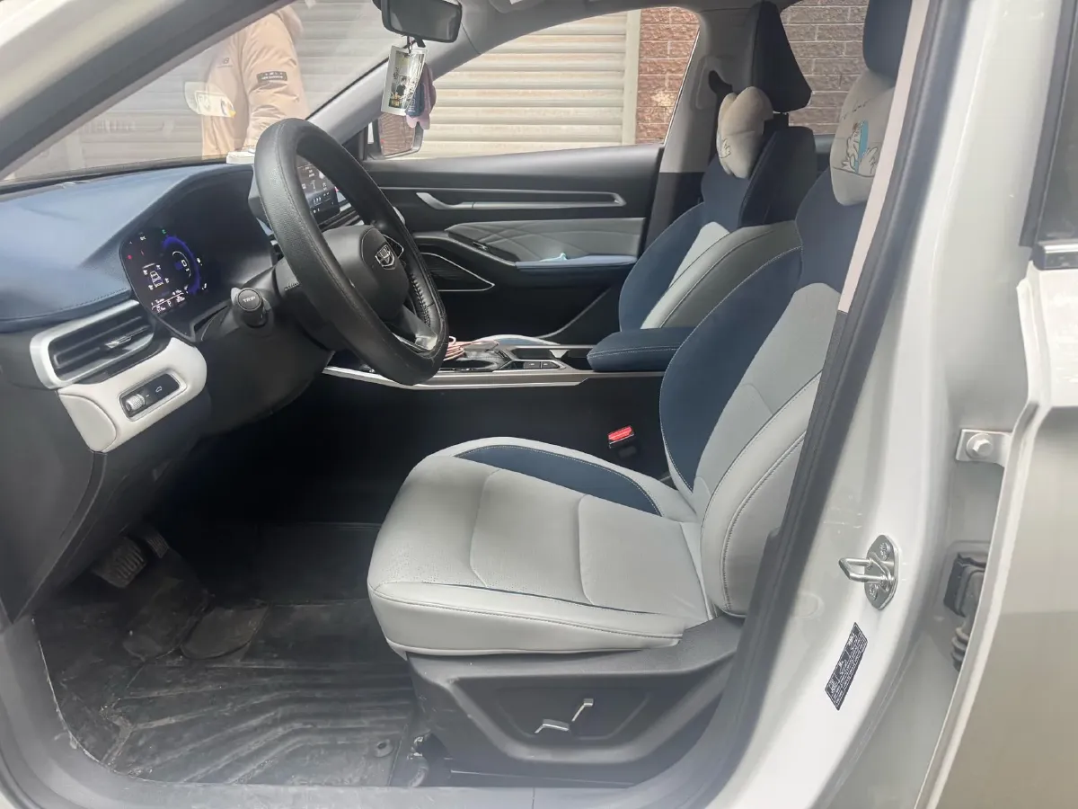 2022 Geely Emgrand L 1.4T 141HP L4 CVT,autocango,china used car exporter,china ev exporter,chinese used car exporter,chinese used ev exporter