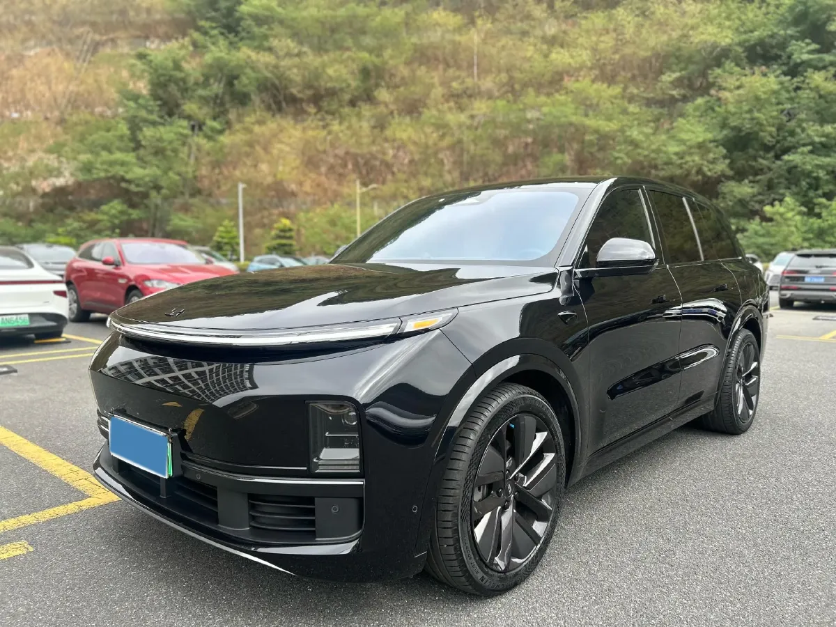 2023 Li L8 Range Extended 154HP REEV 40.9KWH,autocango,china used car exporter,china ev exporter,chinese used car exporter,chinese used ev exporter