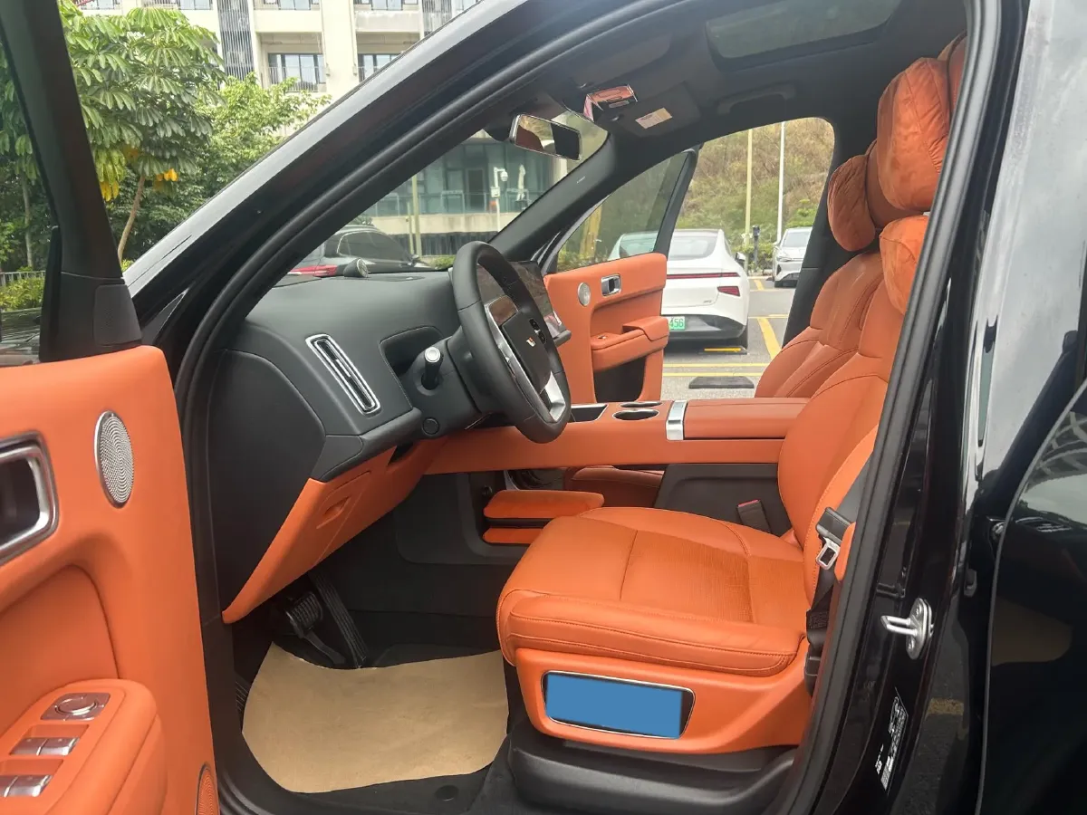 2023 Li L8 Range Extended 154HP REEV 40.9KWH,autocango,china used car exporter,china ev exporter,chinese used car exporter,chinese used ev exporter