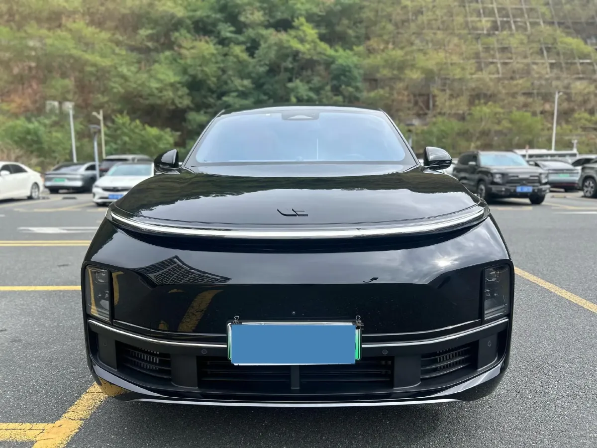 2023 Li L8 Range Extended 154HP REEV 40.9KWH,autocango,china used car exporter,china ev exporter,chinese used car exporter,chinese used ev exporter