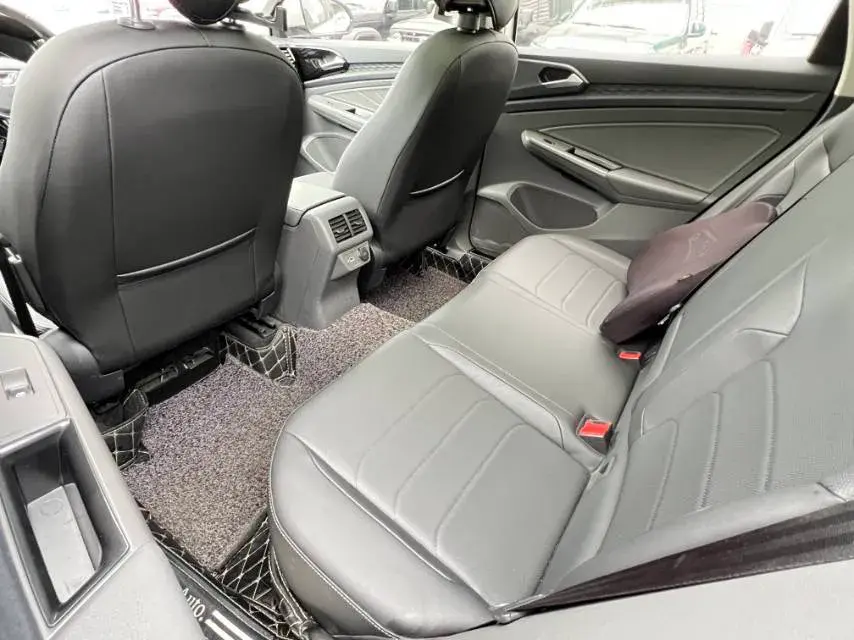 2020 JETTA VS7 thumbnail 4