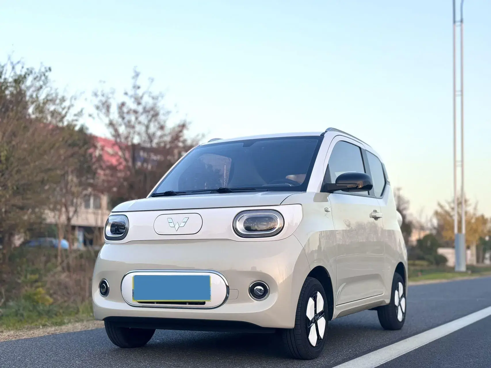 2024 WULING HONGGUANG view 1