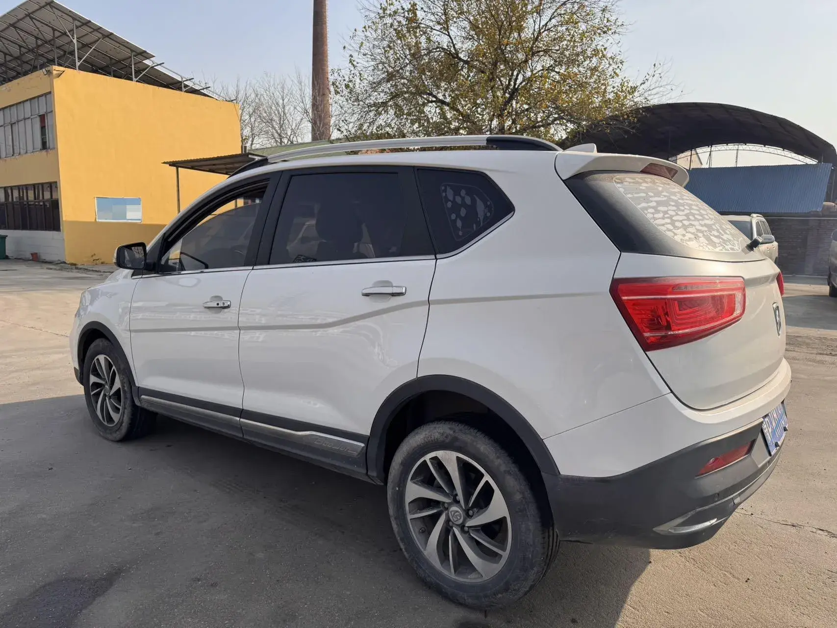 2017 BAOJUN 560 thumbnail 3