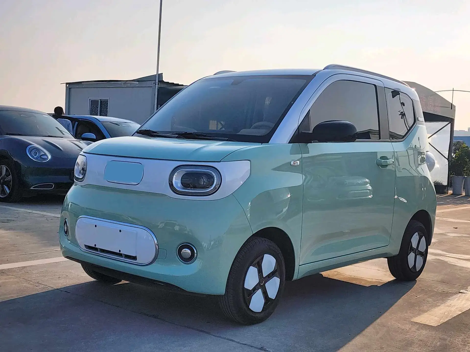 2025 WULING HONGGUANG view 1