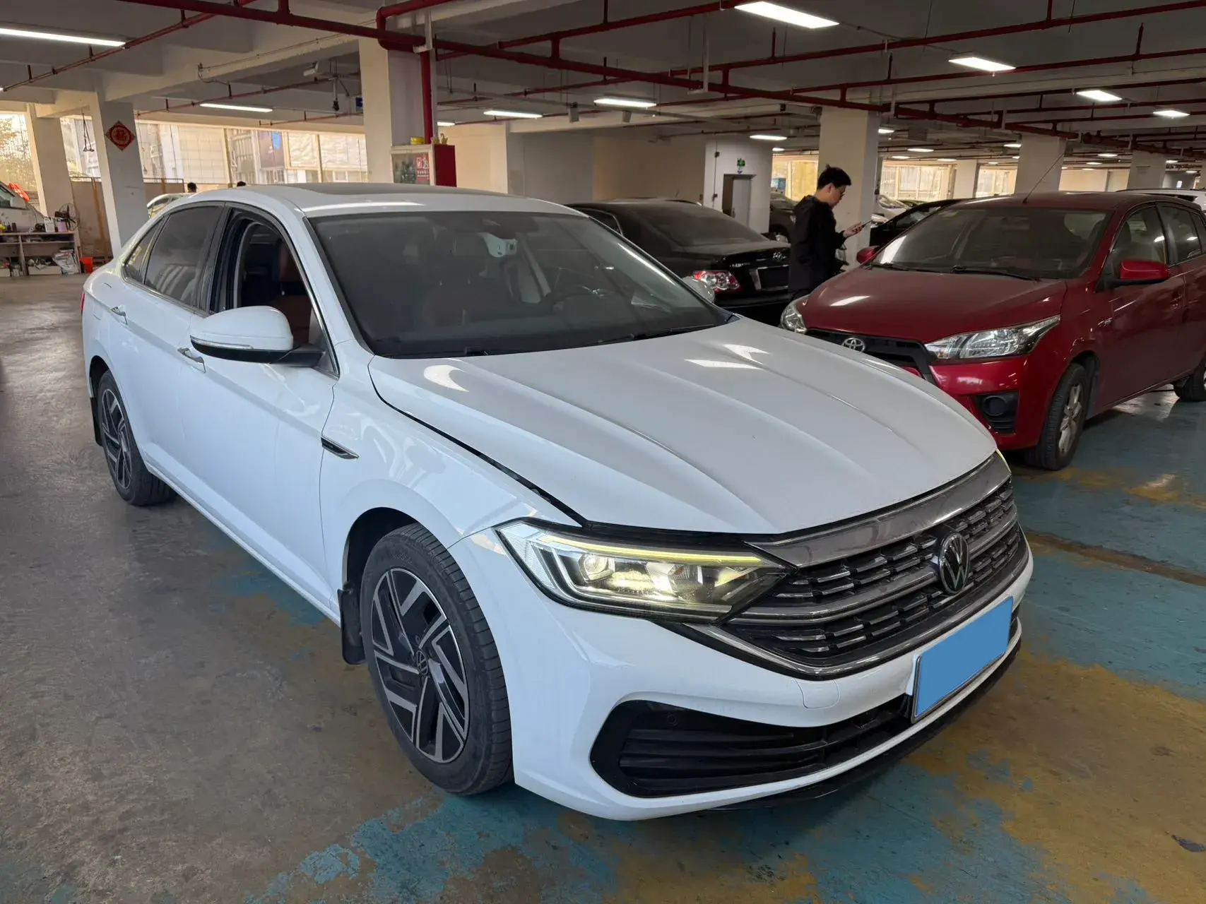 2023 VOLKSWAGEN SAGITAR thumbnail 2