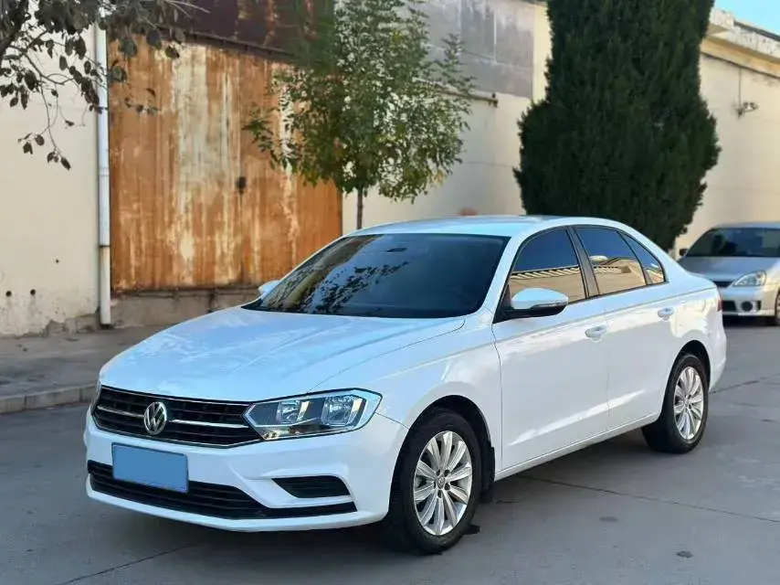 2019 VOLKSWAGEN BORA view 1