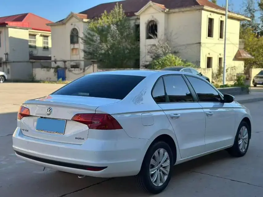 2019 VOLKSWAGEN BORA thumbnail 3