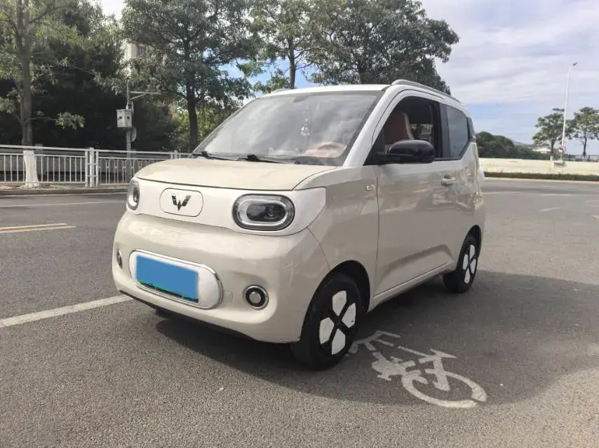 2024 WULING HONGGUANG view 1