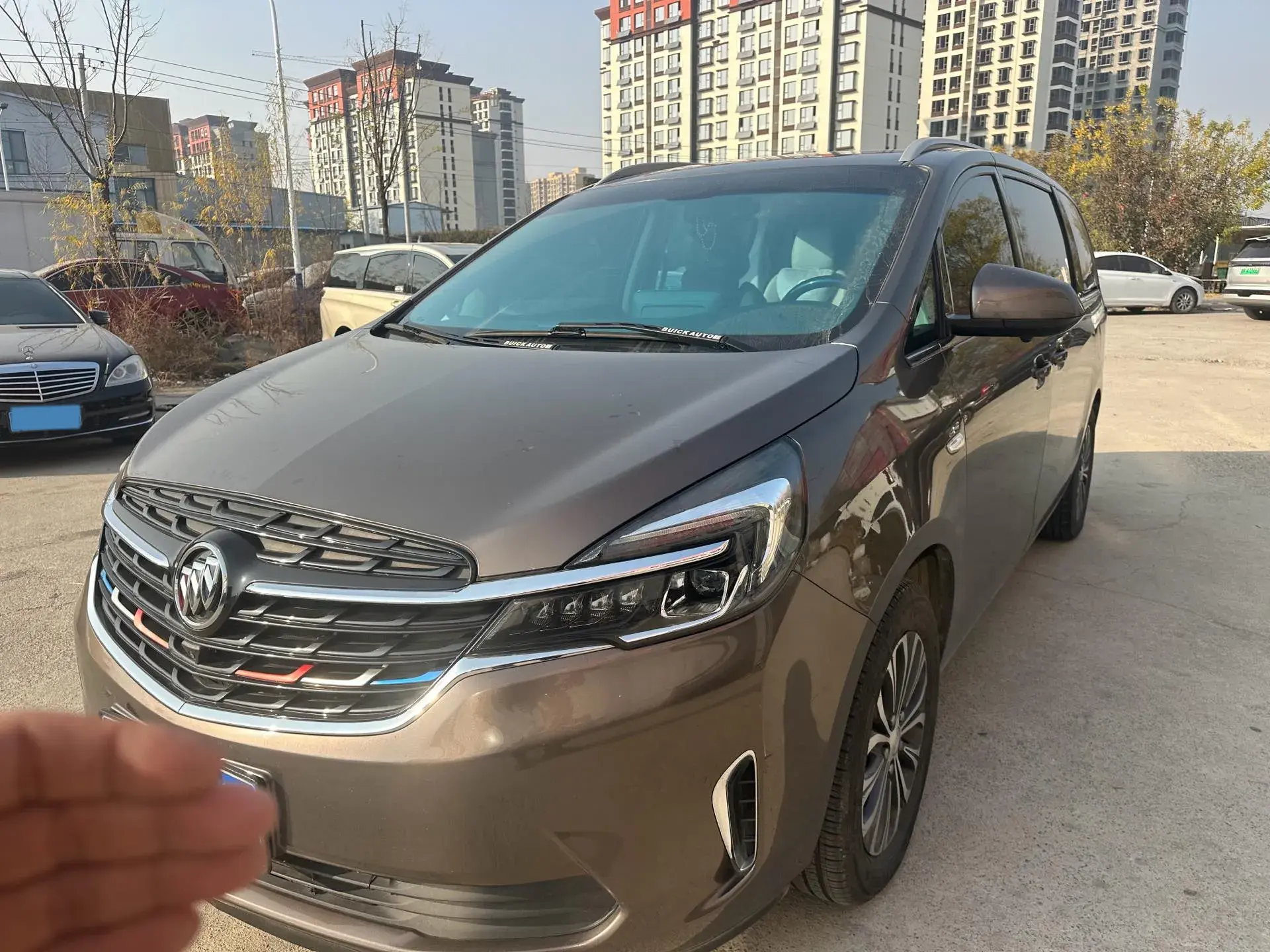 2021 BUICK GL8 view 1