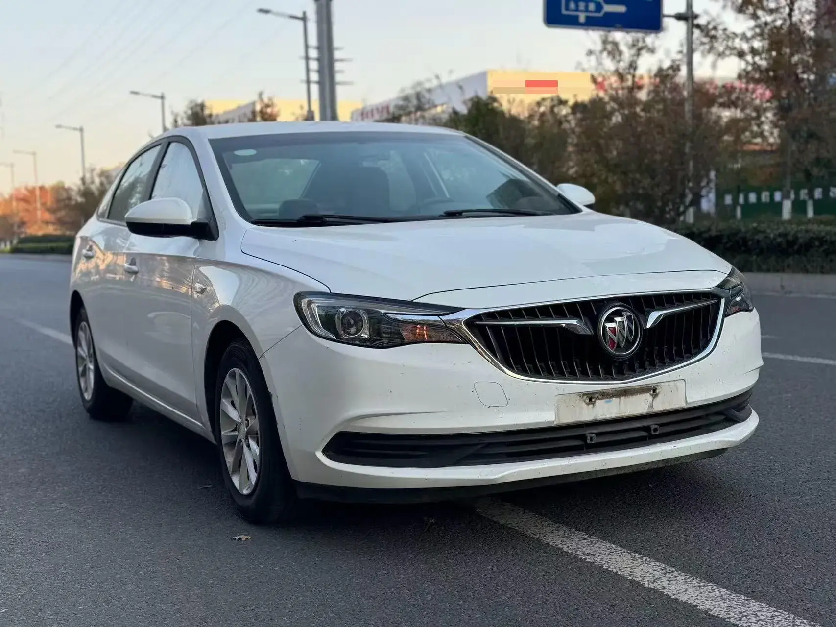 2019 BUICK EXCELLE thumbnail 3