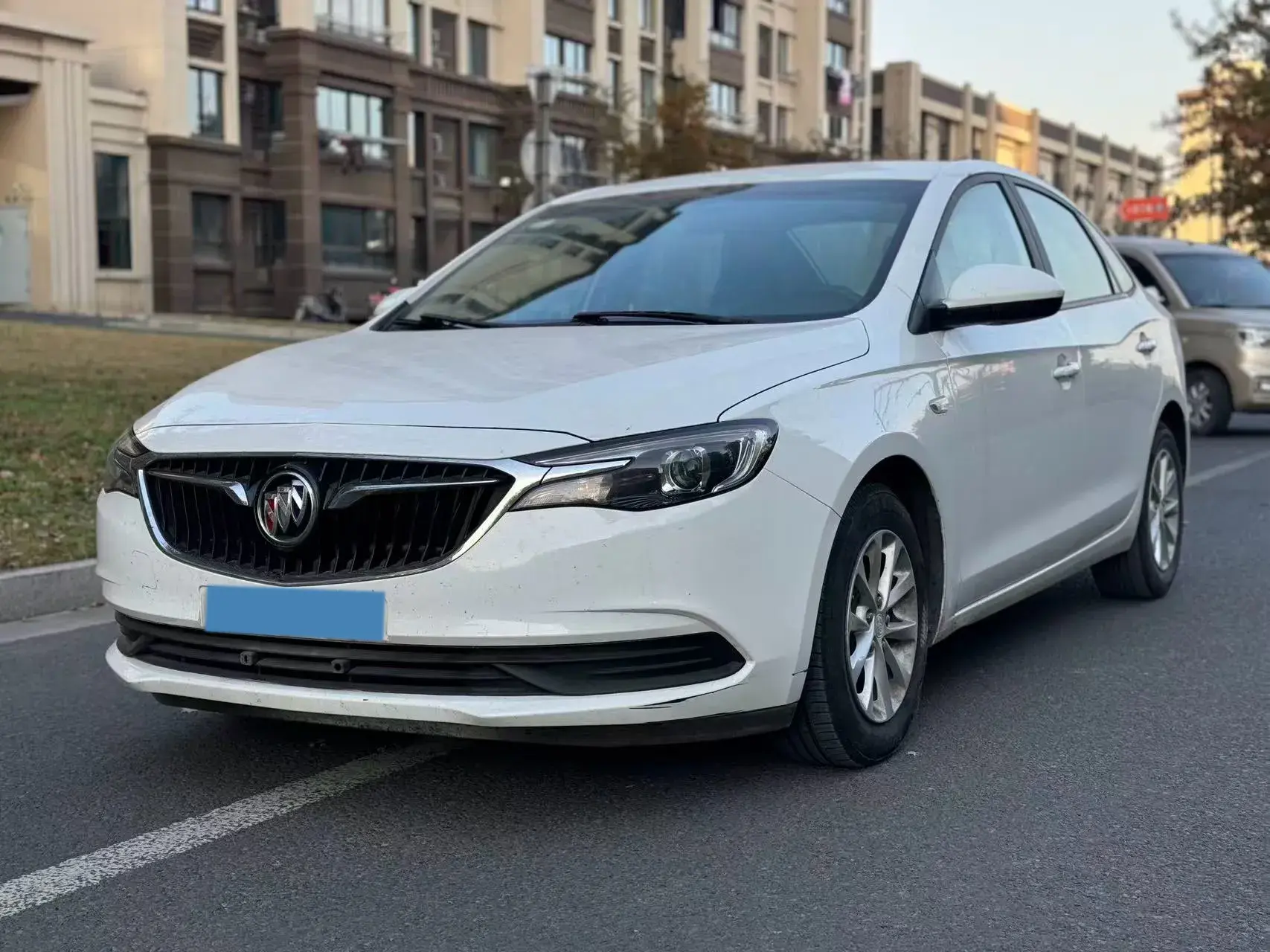 2019 BUICK EXCELLE view 1