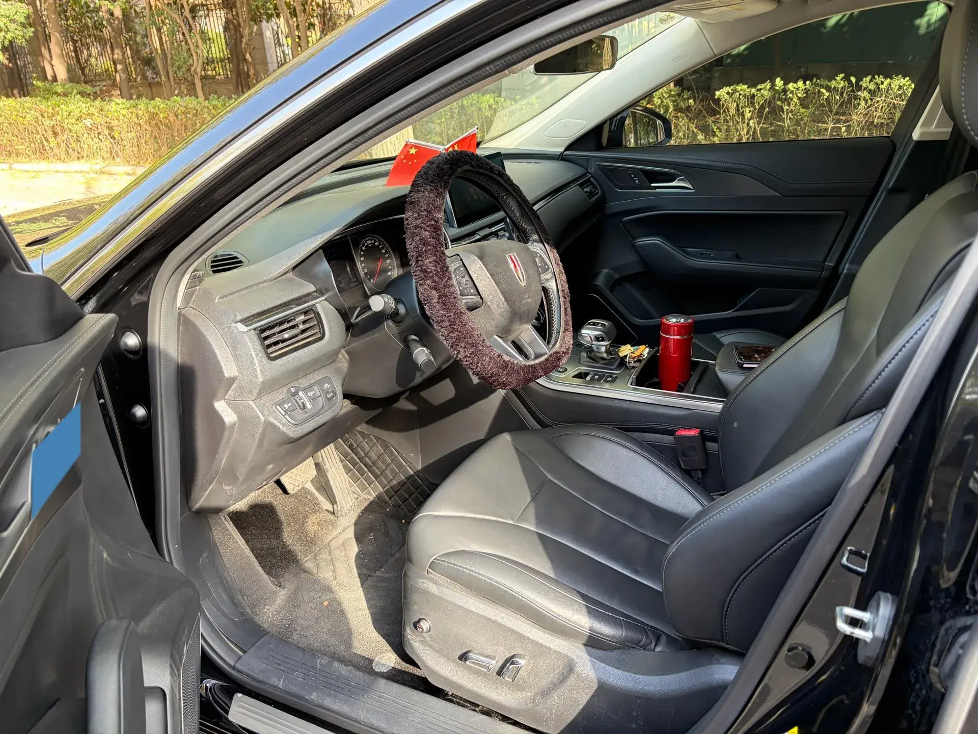 2022 HONGQI H5 thumbnail 2