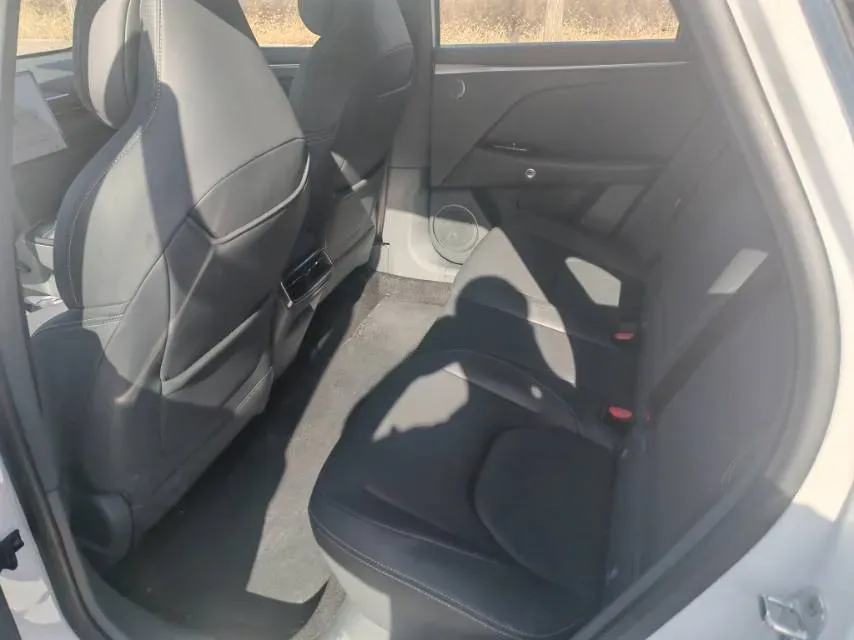 2025 ARCFOX αT5 BEV 65KWH,autocango,china used car exporter,china ev exporter,chinese used car exporter,chinese used ev exporter