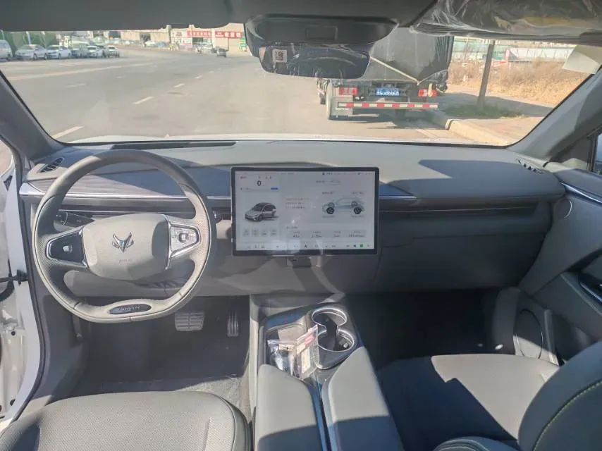 2025 ARCFOX αT5 BEV 65KWH,autocango,china used car exporter,china ev exporter,chinese used car exporter,chinese used ev exporter