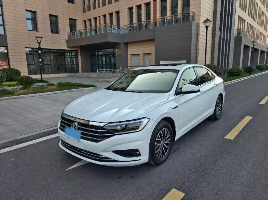 2019 Volkswagen Sagitar 1.2T 116HP L4 7DCT